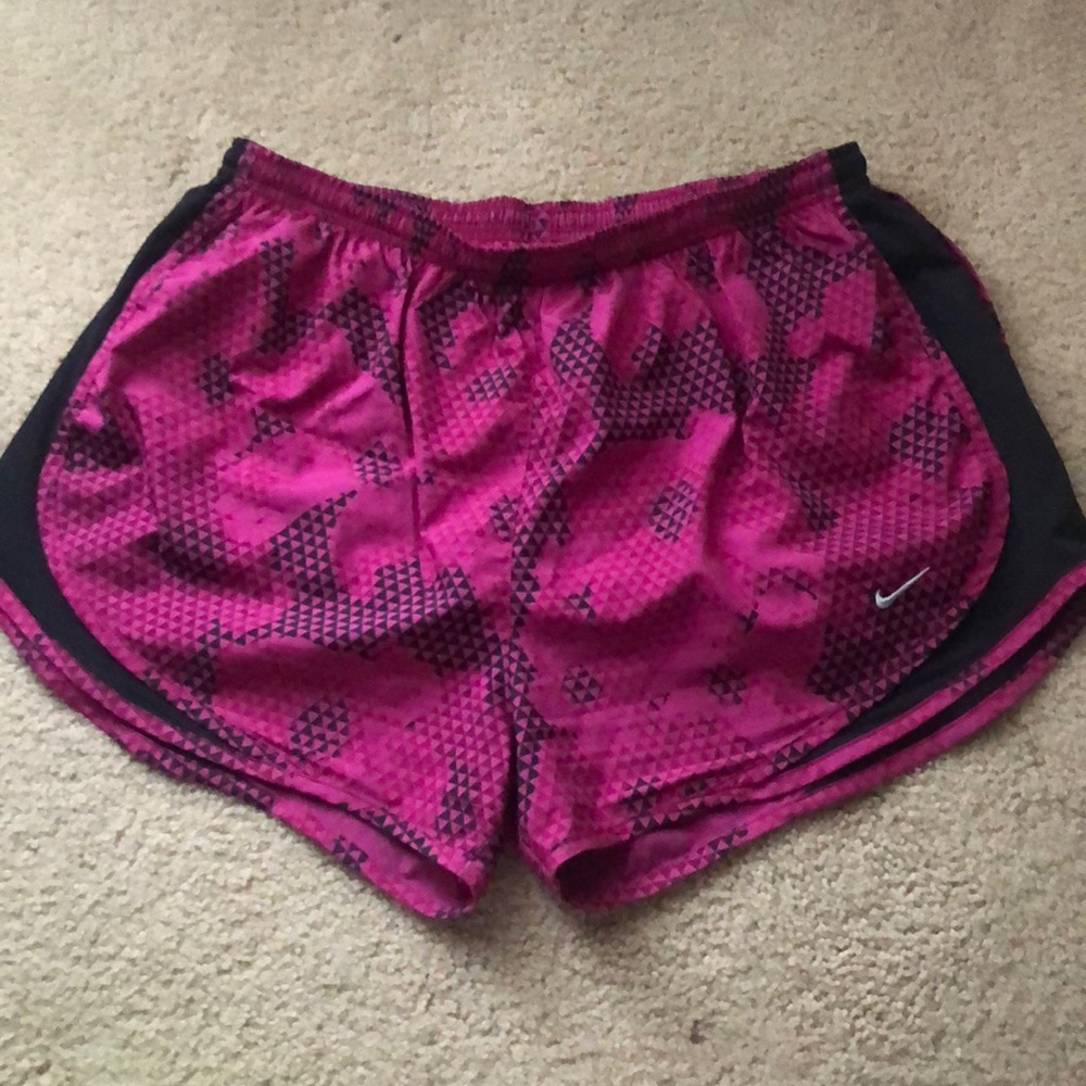 Nike dri fit shorts size large